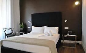 App Leoncino Design Apartment In Rome